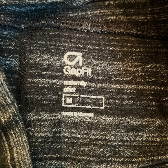 GAP Gapfit Gray/Black Maternity Leggings Size Medium - Picture 7 of 7
